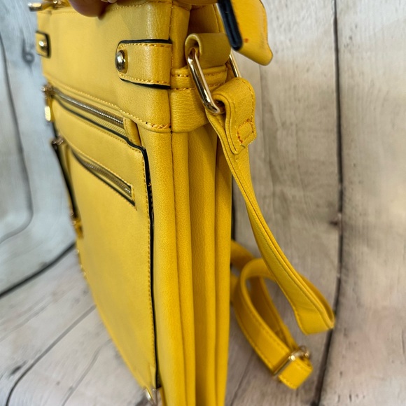 ISABELLE PETA APPROVED VEGAN LEATHER crossbody - Picture 4 of 13